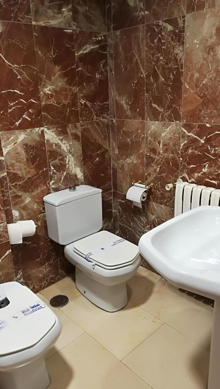 Hotel Reina Victoria إيّين المظهر الخارجي الصورة